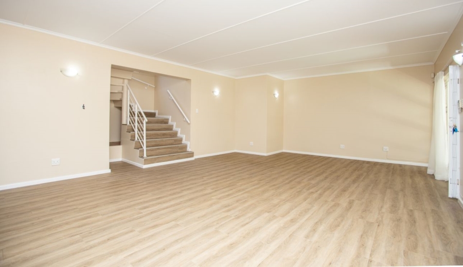 To Let 3 Bedroom Property for Rent in Selborne Eastern Cape